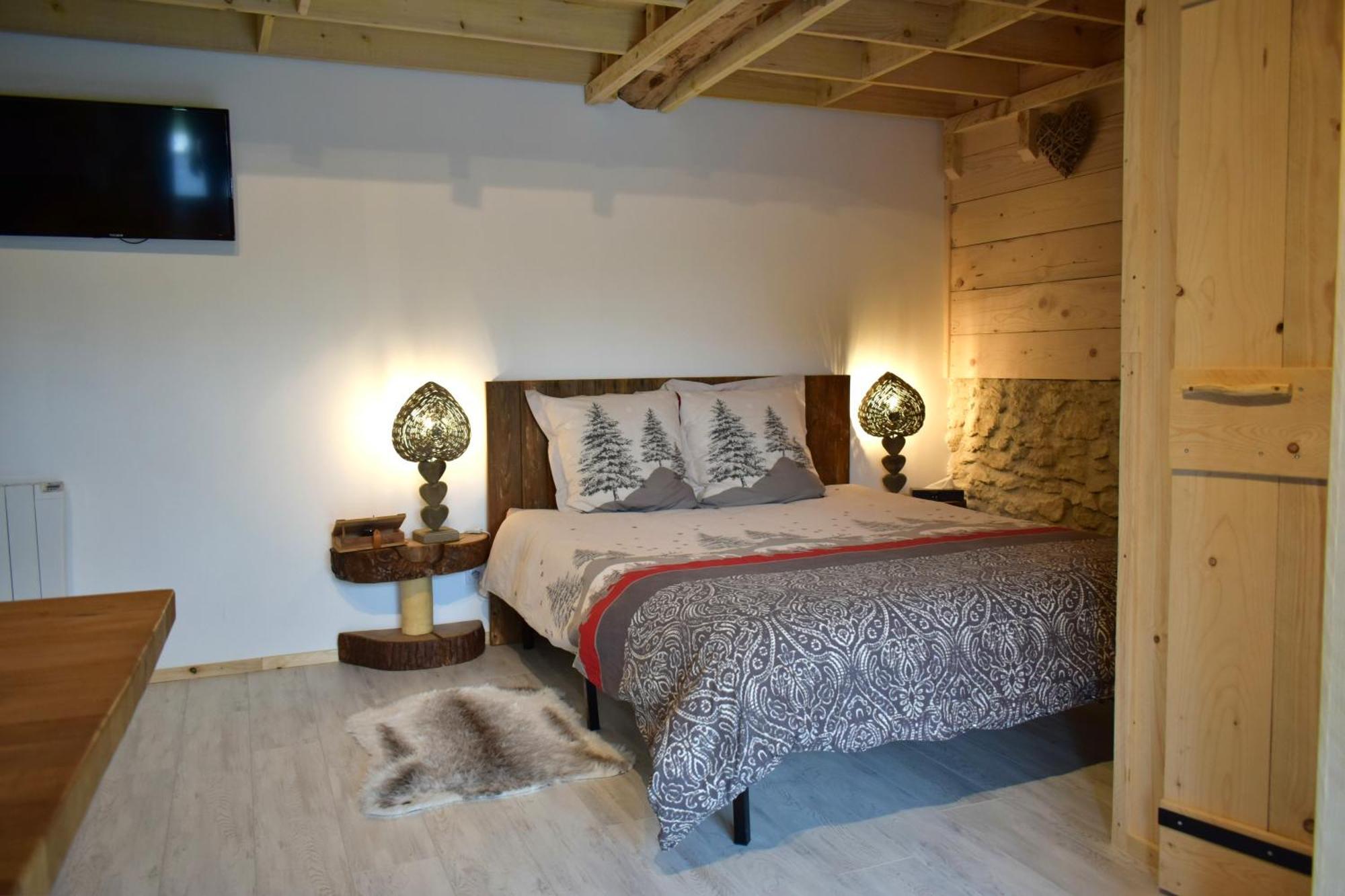 L'Oree Du Bois Gaubau Saint-Georges-sur-Layon Dış mekan fotoğraf